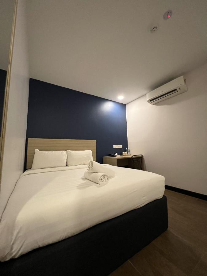 Zone Hotels, Telok Panglima Garang Teluk Panglima Garang Экстерьер фото